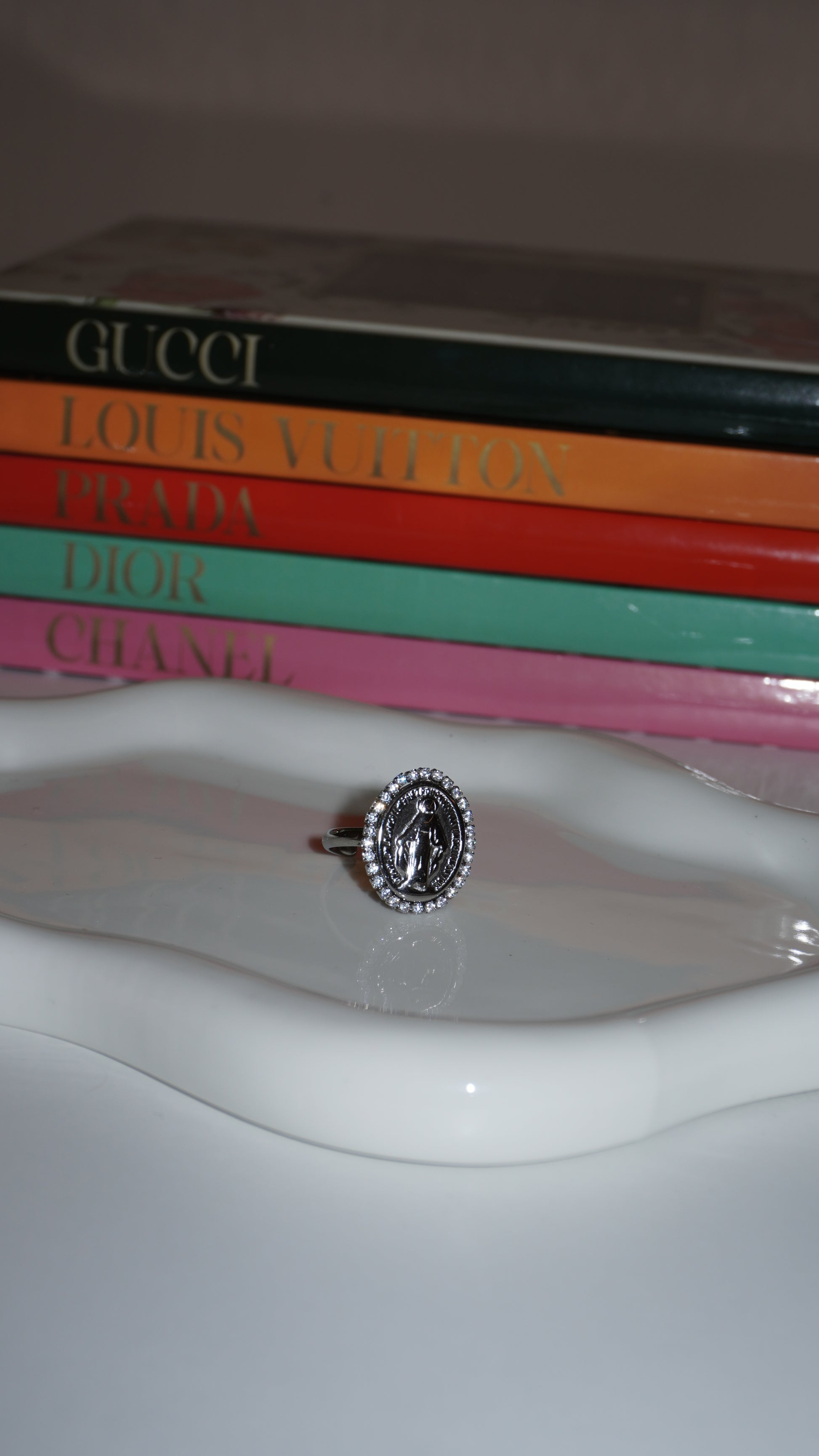 Anello Madonna Elizabeth