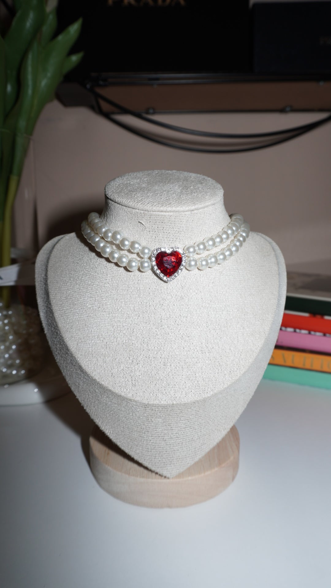 Chocker Aurelia