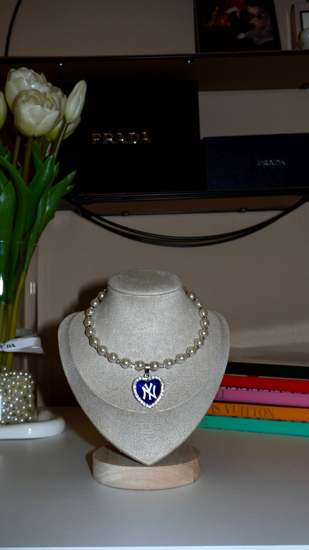 Collier New Era