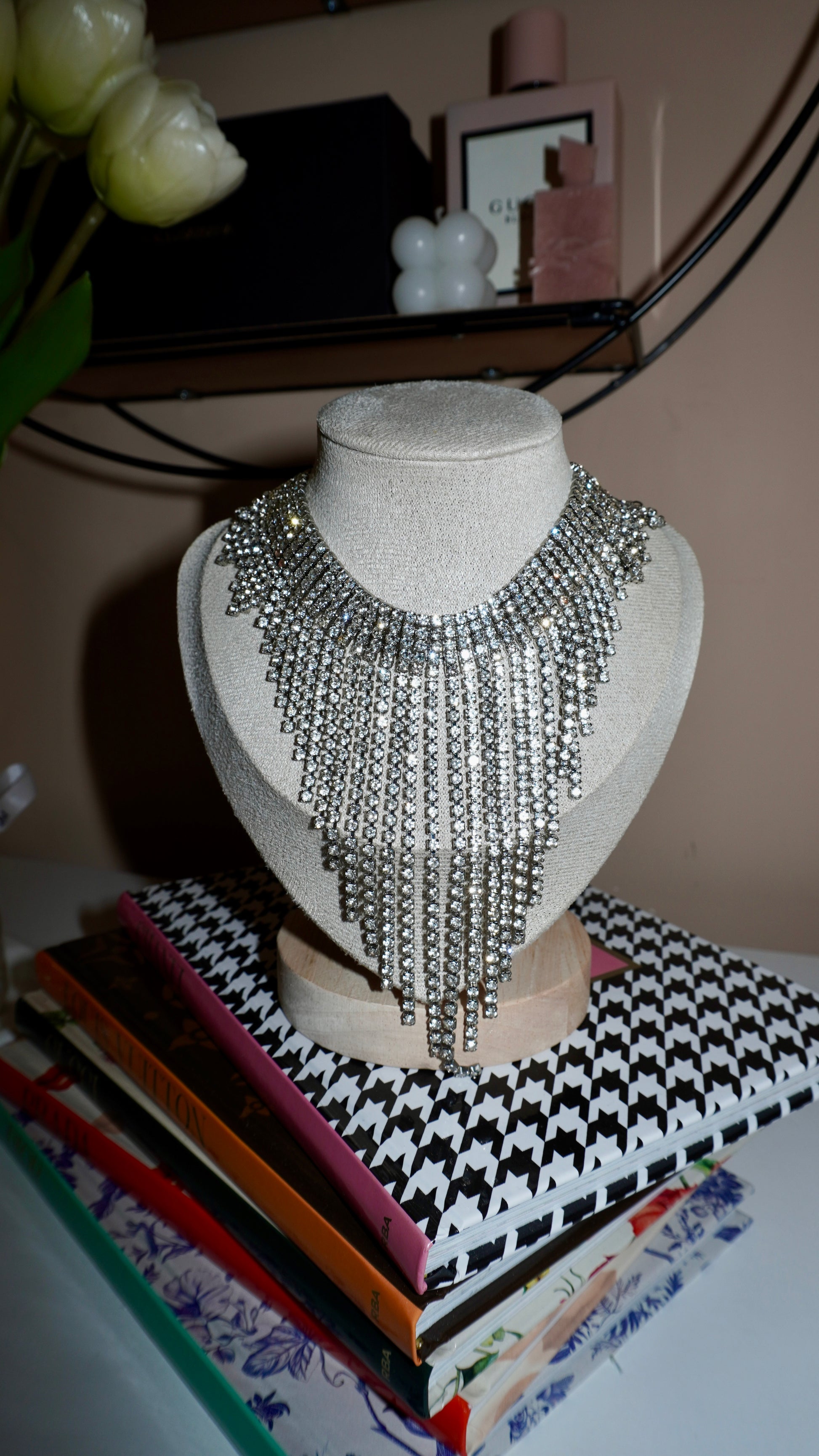 Collier Jovie