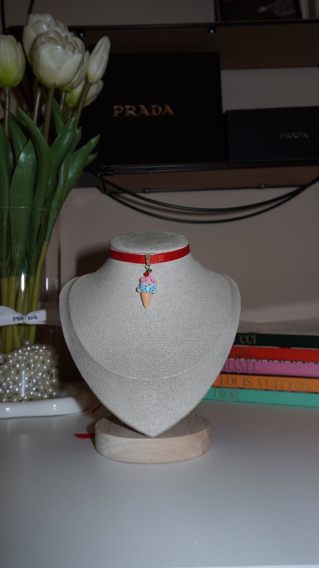 Chocker ice cream red